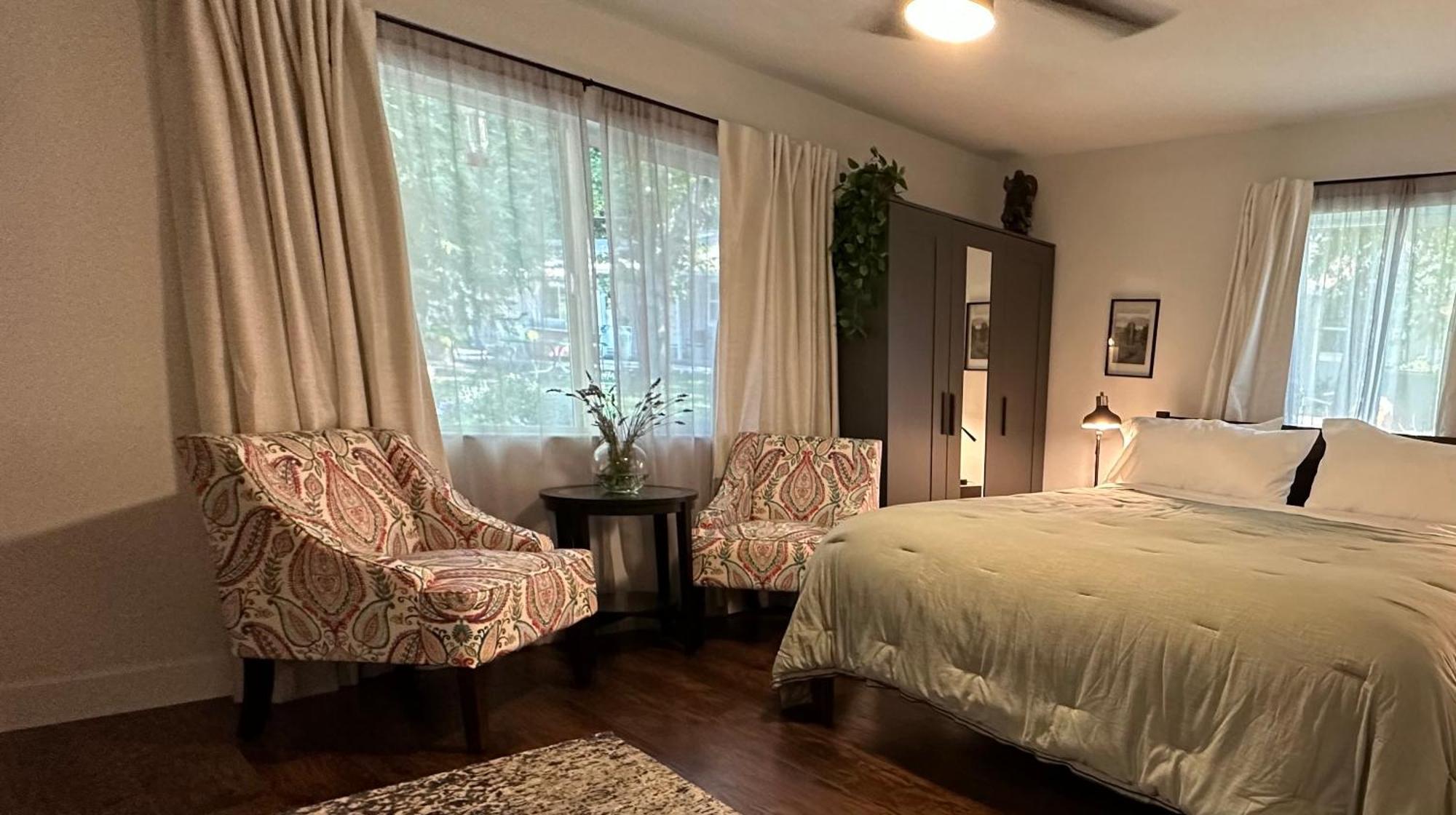 The Pines Inn And Cottages Грас Вали Екстериор снимка